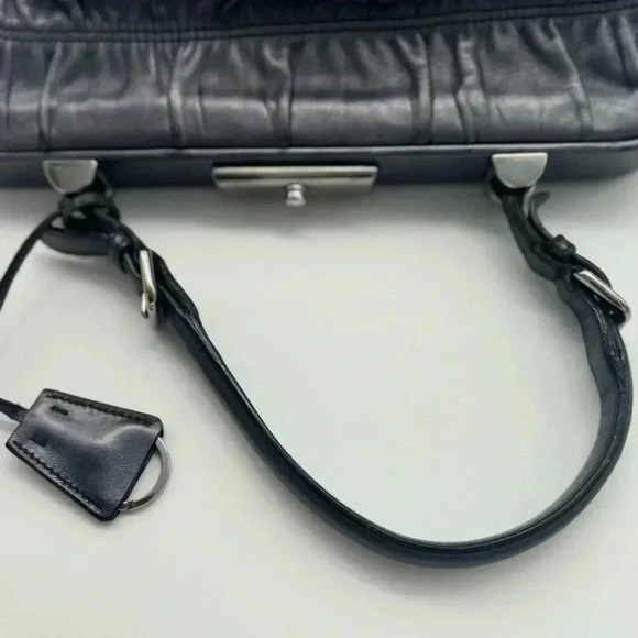 Prada Nappa Guaffre Bag + 🆓 ENTRUPY COA - Picture 16 of 17